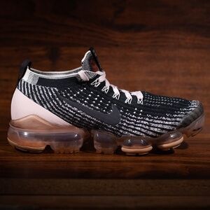 Nike Air VaporMax Flyknit 3 Womens Size 6 Black Pink Rose Running Shoes Sneakers